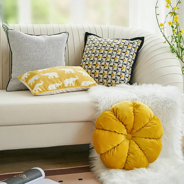 Geometrische Kussenhoes – Geel Zwarte Olifant Print (45×45 cm & 30×50 cm)