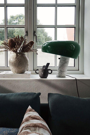 Marmeren Tafellamp met Elegante Stenen Voet – Moderne Woonkamer & Slaapkamer Verlichting