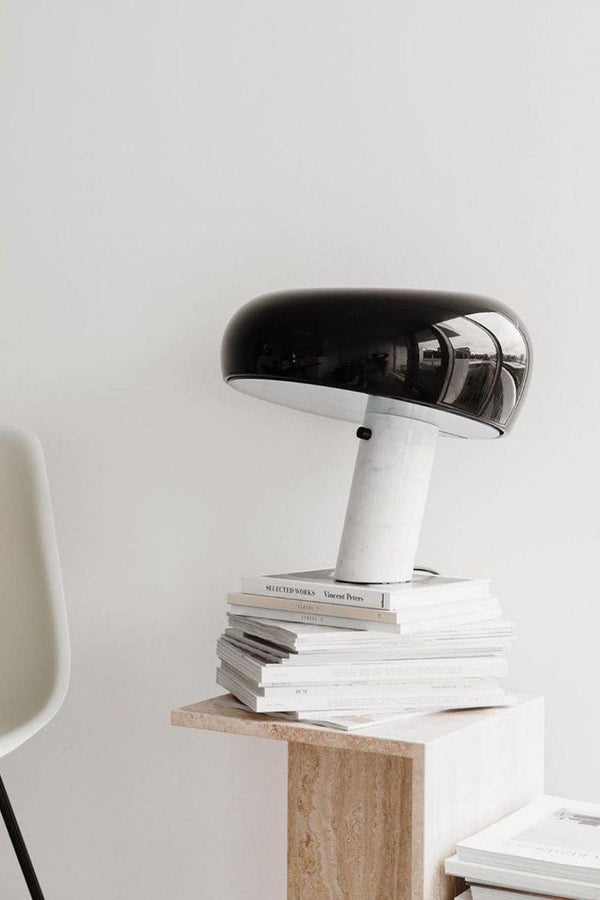Marmeren Tafellamp met Elegante Stenen Voet – Moderne Woonkamer & Slaapkamer Verlichting