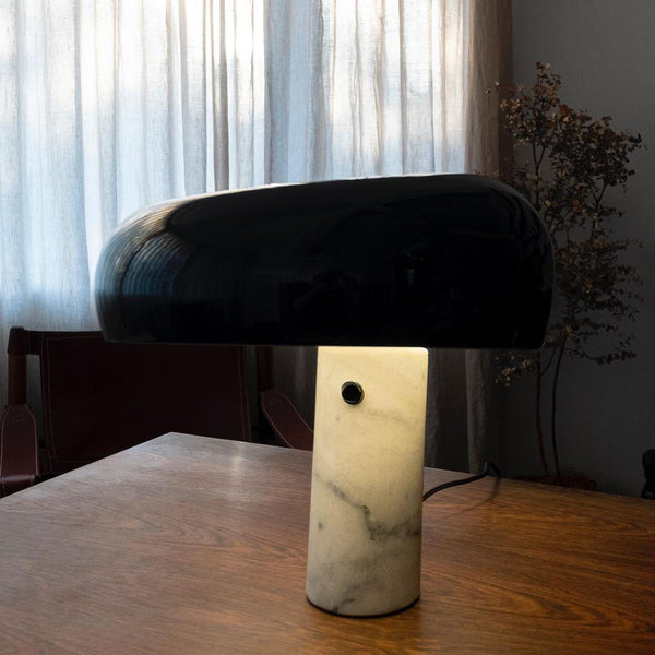 Marmeren Tafellamp met Elegante Stenen Voet – Moderne Woonkamer & Slaapkamer Verlichting