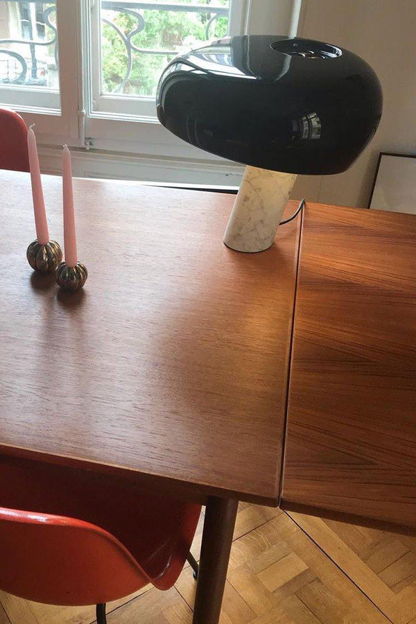 Marmeren Tafellamp met Elegante Stenen Voet – Moderne Woonkamer & Slaapkamer Verlichting