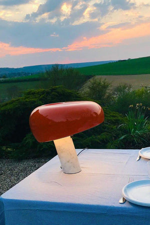 Marmeren Tafellamp met Elegante Stenen Voet – Moderne Woonkamer & Slaapkamer Verlichting