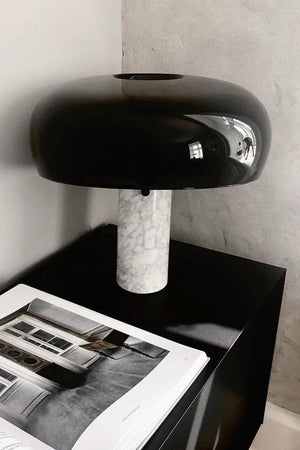Marmeren Tafellamp met Elegante Stenen Voet – Moderne Woonkamer & Slaapkamer Verlichting