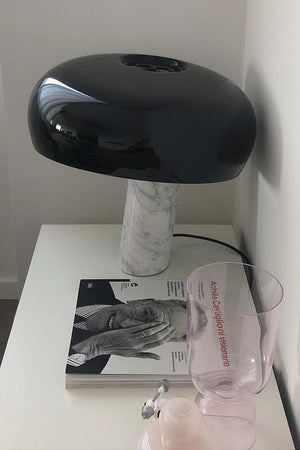 Marmeren Tafellamp met Elegante Stenen Voet – Moderne Woonkamer & Slaapkamer Verlichting