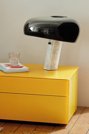 Marmeren Tafellamp met Elegante Stenen Voet – Moderne Woonkamer & Slaapkamer Verlichting