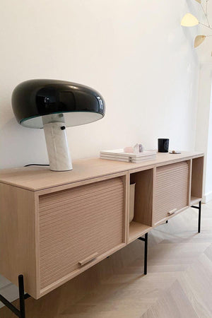 Marmeren Tafellamp met Elegante Stenen Voet – Moderne Woonkamer & Slaapkamer Verlichting