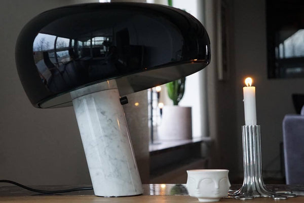 Marmeren Tafellamp met Elegante Stenen Voet – Moderne Woonkamer & Slaapkamer Verlichting