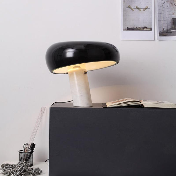 Marmeren Tafellamp met Elegante Stenen Voet – Moderne Woonkamer & Slaapkamer Verlichting