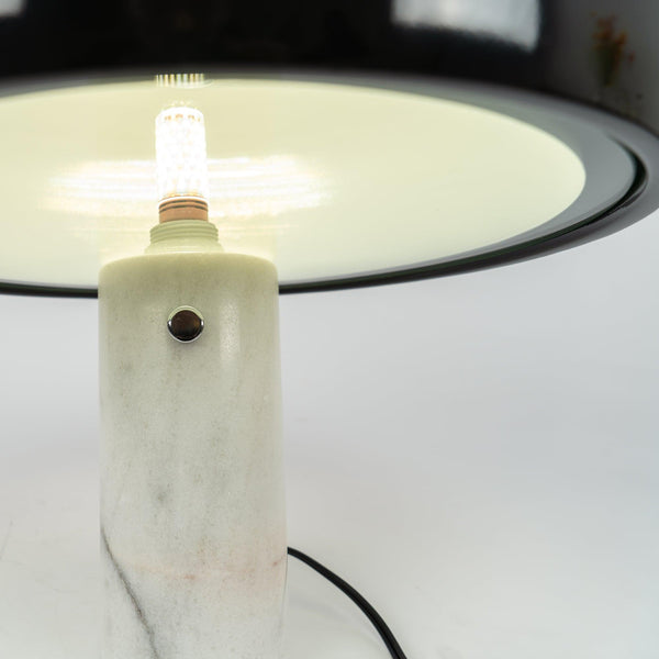 Marmeren Tafellamp met Elegante Stenen Voet – Moderne Woonkamer & Slaapkamer Verlichting