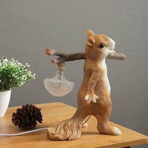 Gezellige Eekhoorn Bureau Lamp – Charmante Dierenlamp voor een Warme Sfeer