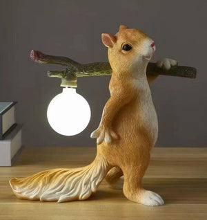Gezellige Eekhoorn Bureau Lamp – Charmante Dierenlamp voor een Warme Sfeer