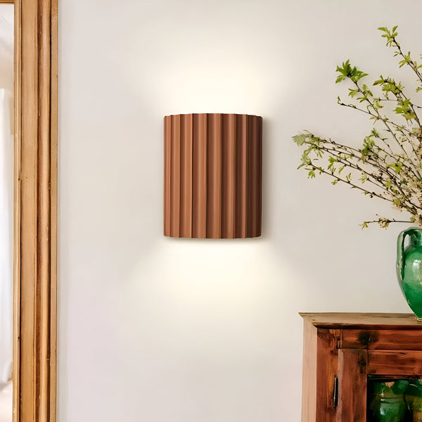 Moderne Gestreepte LED Wandlamp van Resin – Scandinavische Sfeerverlichting voor Gezellige Interieurs