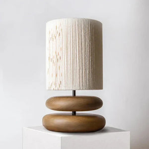 Boho Tafellamp met Organische Keramische Voet en Linnen Kap – Warme Sfeerverlichting