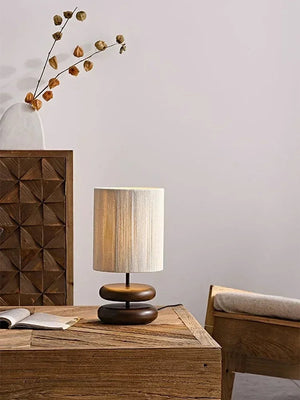 Boho Tafellamp met Organische Keramische Voet en Linnen Kap – Warme Sfeerverlichting