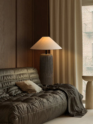 Vloerlamp met Organische Vorm van Hout en Linnen – Japandi Stijl Verlichting
