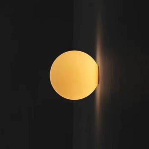 Moderne Wandlamp met Mat Glazen Kap en Geïntegreerde LED – Binnenverlichting