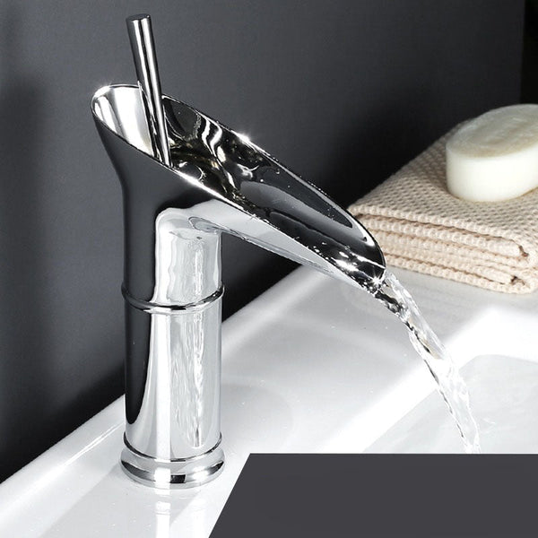 Eenhendel Waterfall Kraan – Stijlvolle Retro Kraan voor Moderne Wastafels