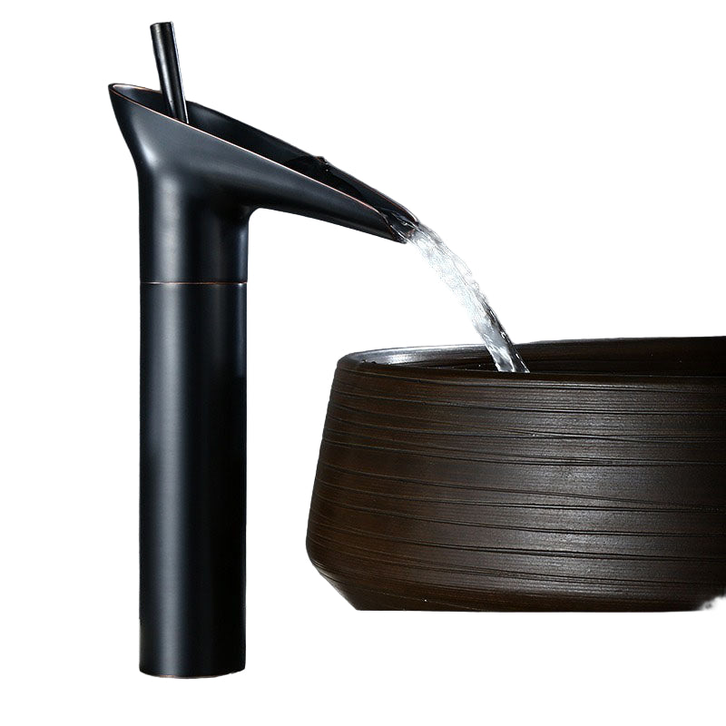 Eenhendel Waterfall Kraan – Stijlvolle Retro Kraan voor Moderne Wastafels