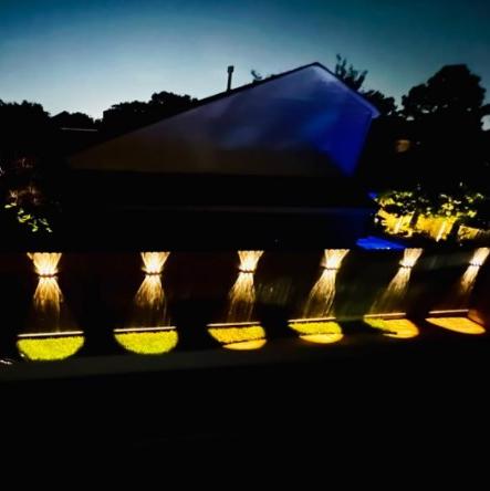 Solar Buitenwandlamp – Up & Down LED Verlichting, Weerbestendige Zonne-energie Lamp voor Tuin & Terras