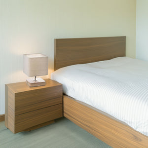 Minimalistische Natuurlijke Tafellamp – Elegante Stoffen & Glazen Verlichting voor Thuis