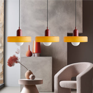 TrioGlow Hanglamp – Stijlvolle Drie Gekleurde Glazen Kappen voor Moderne Verlichting
