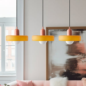 TrioGlow Hanglamp – Stijlvolle Drie Gekleurde Glazen Kappen voor Moderne Verlichting