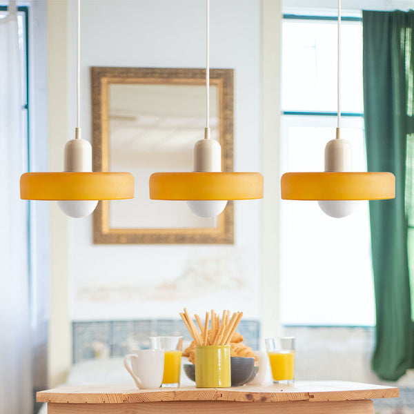 TrioGlow Hanglamp – Stijlvolle Drie Gekleurde Glazen Kappen voor Moderne Verlichting
