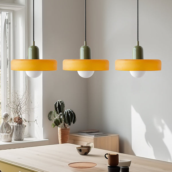 TrioGlow Hanglamp – Stijlvolle Drie Gekleurde Glazen Kappen voor Moderne Verlichting
