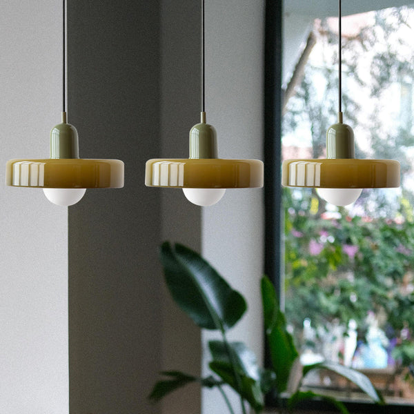 TrioGlow Hanglamp – Stijlvolle Drie Gekleurde Glazen Kappen voor Moderne Verlichting