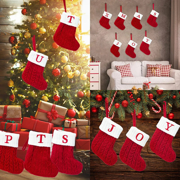 Kerstsok met letter borduring – rode gebreide MerrySock decoratie met naam
