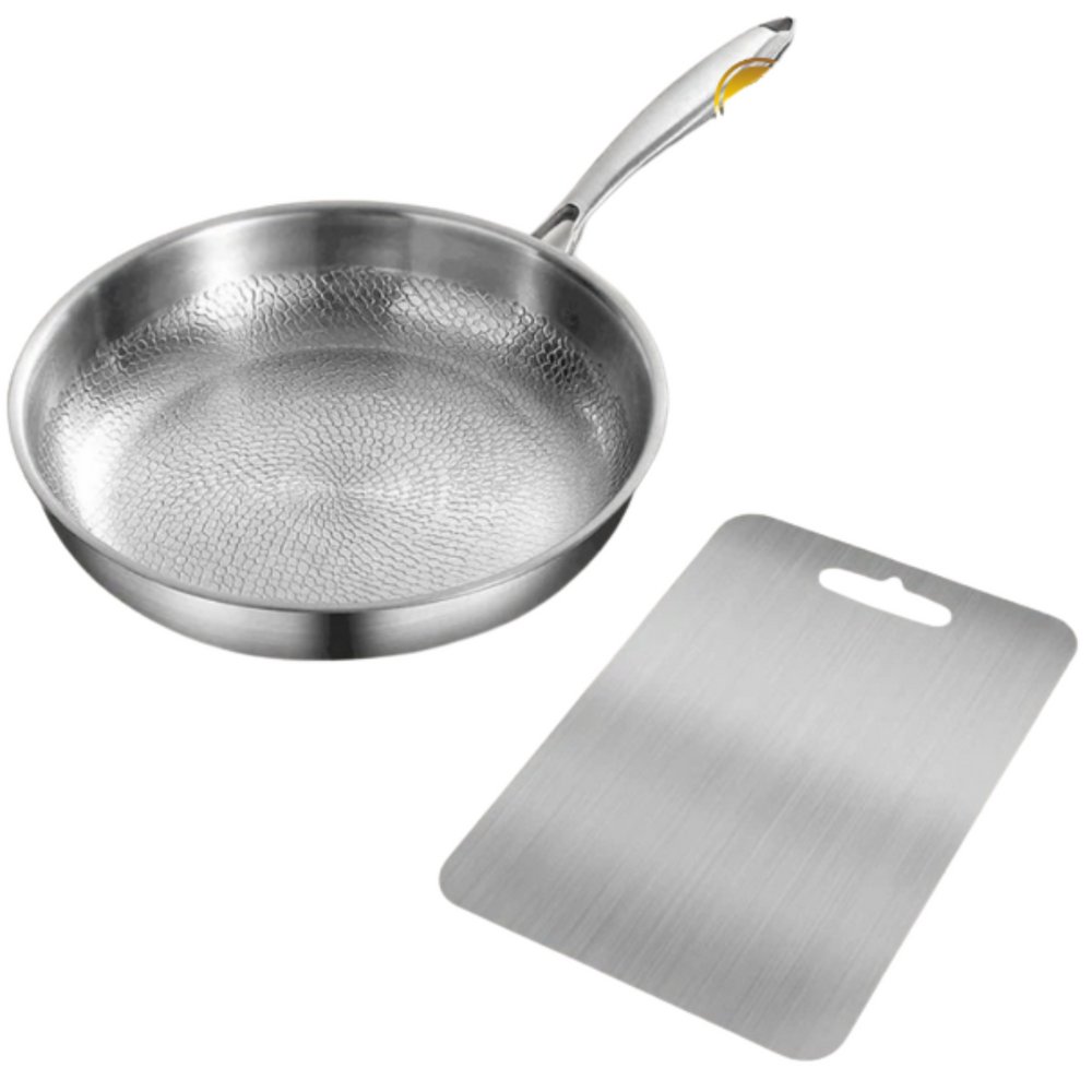 Titanium Kook & Snij Set – Gehamerde Pan & Snijplank | Duurzaam, Veilig & Stijlvol Kookgerei