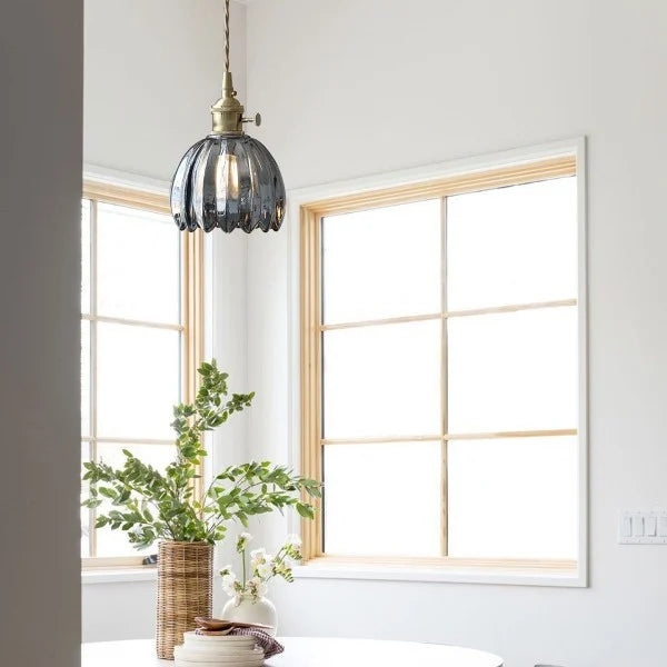 Elegante Bloesem Hanglamp – Bloemenvormige Glazen Plafondlamp voor Gezellige Interieurs