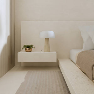 Lyra Tafellamp Elegante Travertin Voet & Handgeblazen Opal Glas