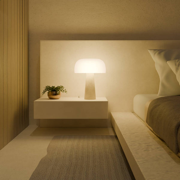 Lyra Tafellamp Elegante Travertin Voet & Handgeblazen Opal Glas