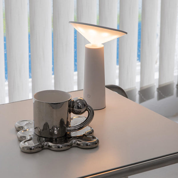 TouchLight: Minimalistische LED Tafellamp met Dimbare Functie – Moderne Woonverlichting
