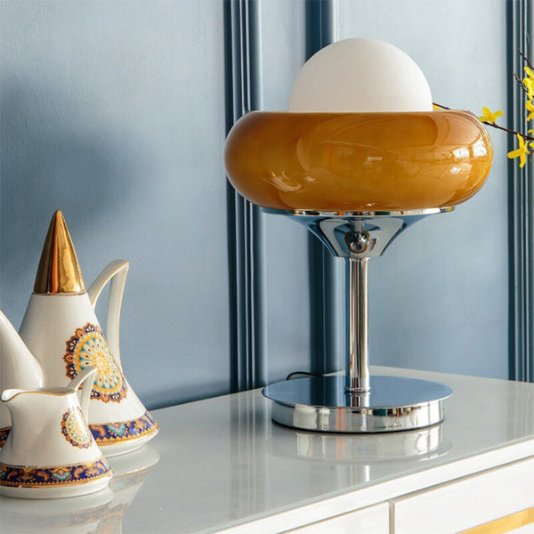 Amber Gloed Tafellamp – Tijdloos Glazen Design met Warm Licht voor Gezellige Interieurs